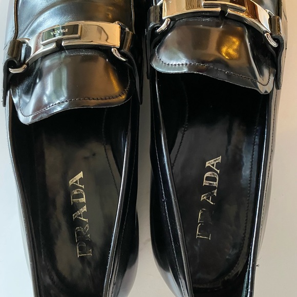 PRADA LOAFERS GUNMETAL BUCKLE BLACK PRADA PLATE SIZE 10 VERY GOOD CONDITION - Picture 7 of 10